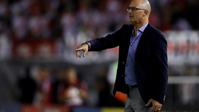 El entrenador de Deportivo Cali, Alfredo Arias. EFE/David Fernández/Archivo Deportivo Cali