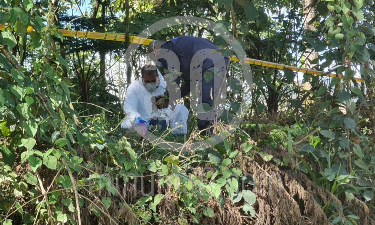 EN FOTOS: Con los pantalones abajo y con múltiples puñaladas encontraron a una mujer muerta 1 CALDAS