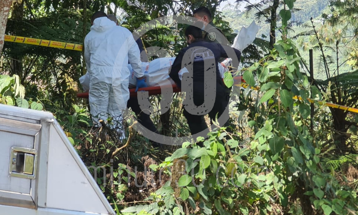 EN FOTOS: Con los pantalones abajo y con múltiples puñaladas encontraron a una mujer muerta 4 CALDAS