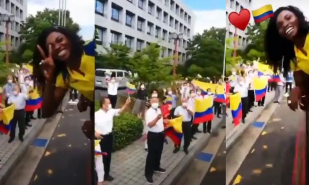 ¡Qué belleza! Japoneses se despiden de Caterine Ibargüen con banderas colombianas