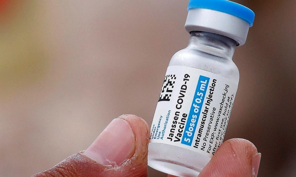 Estados Unidos avisa de vínculo entre la vacuna de Janssen y el síndrome Guillain-Barré