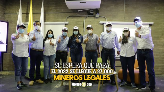 Que-bien-5.000-mineros-y-mineras-del-pais-han-alcanzado-la-formalidad MINEROS