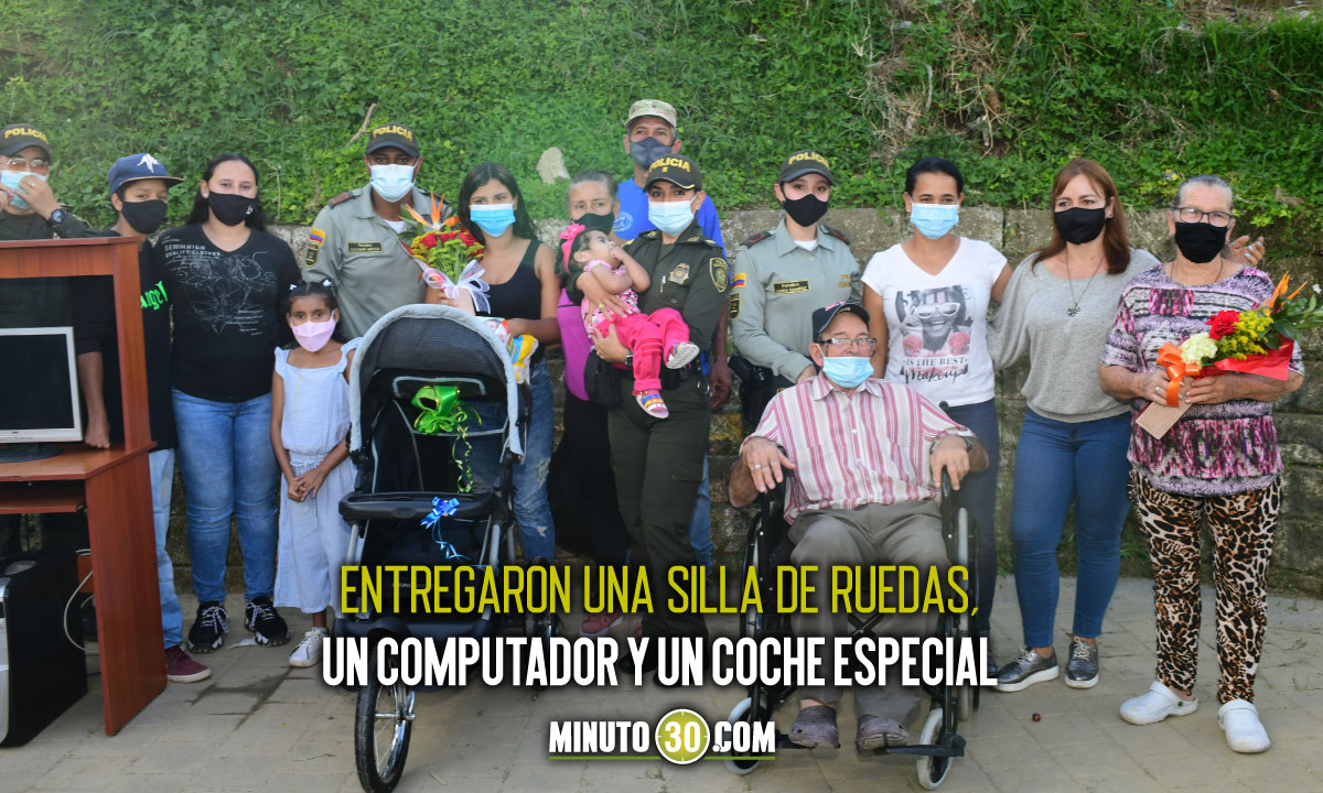 Que-bonito-En-San-Javier-la-Policia-gestiono-ayudas-para-personas-con-limitaciones-fisicas San Javier