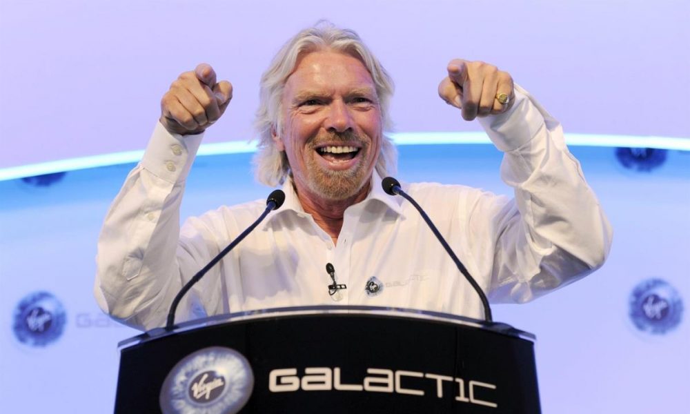 Richard Branson se adelanta a Jeff Bezos en su plan de viajar al espacio