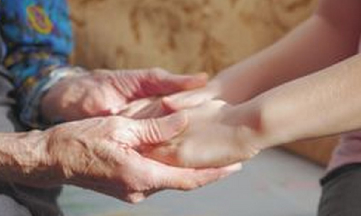 Viejita ¡Degenerada! Mujer de 61 años habría violado a un niño de 8