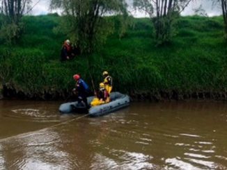 Bomberos buscan adolescente que cayó al Río Bogotá en Cajicá, Cundinamarca 1 adolescente cayo en el rio Bogota