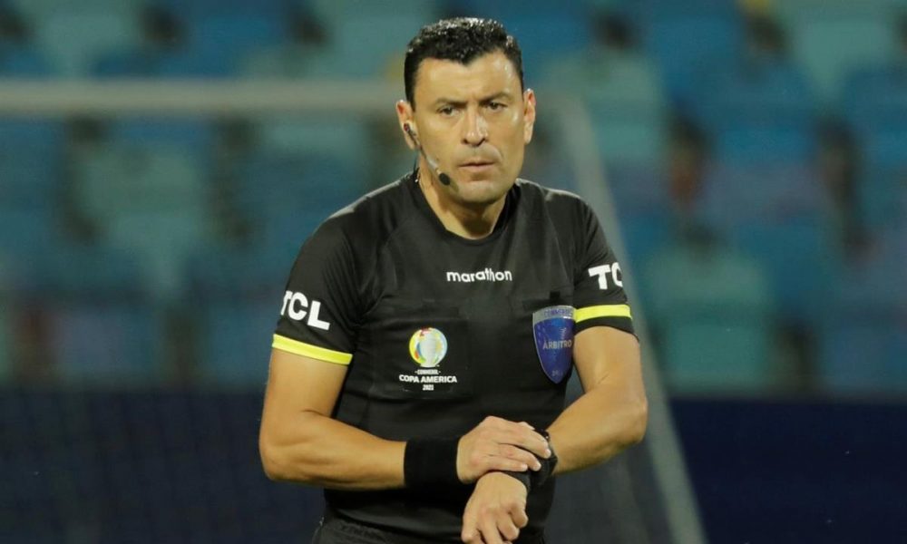 Arbitro Roberto Tobar chile