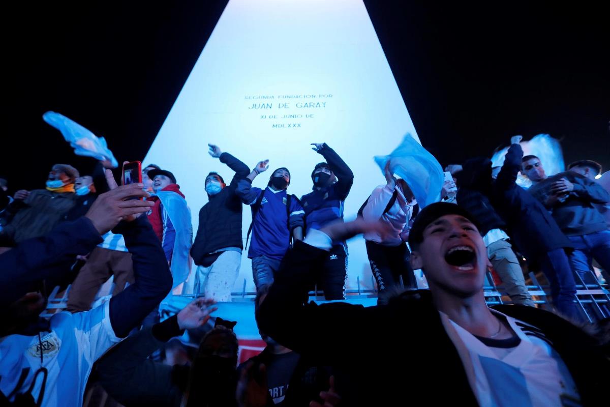 FOTOS: Con epicentro en el Obelisco porteño, Argentina celebró el título de América 2 argentina celebracion