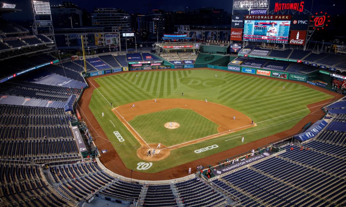 VIDEO: Detienen un partido de béisbol en EE.UU. por un tiroteo fuera del estadio 1 beisbol