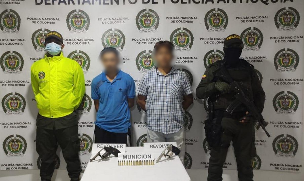 Tenían de a revólver y los cogieron en Ciudad Bolívar Tenían de a revólver y los cogieron en Ciudad Bolívar