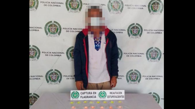 Esta tarde capturaron cuatro 'pelaos' por andar con droga en las calles de Medellín Esta tarde capturaron cuatro 'pelaos' por andar con droga en las calles de Medellín