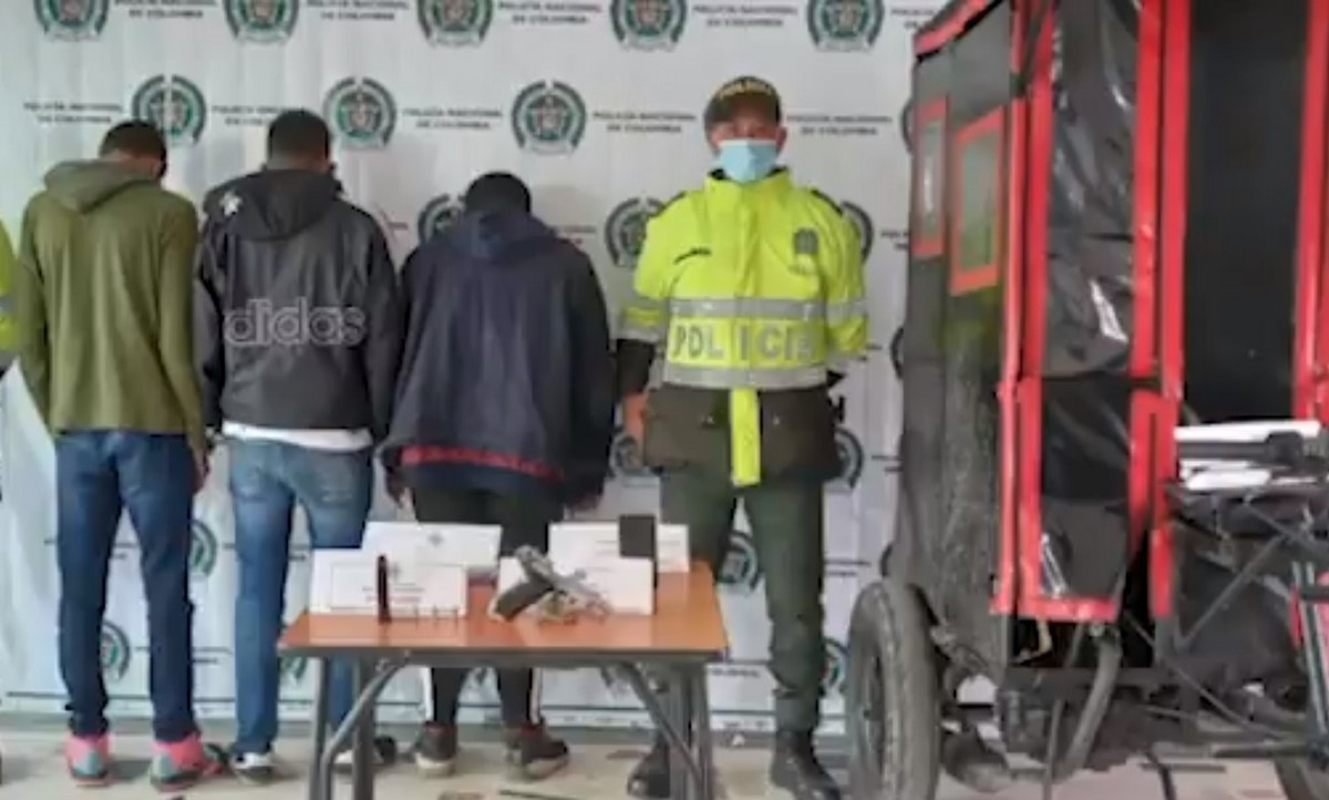 Entre tres atracaron a una mujer, pero los cogieron Entre tres atracaron a una mujer, pero los cogieron
