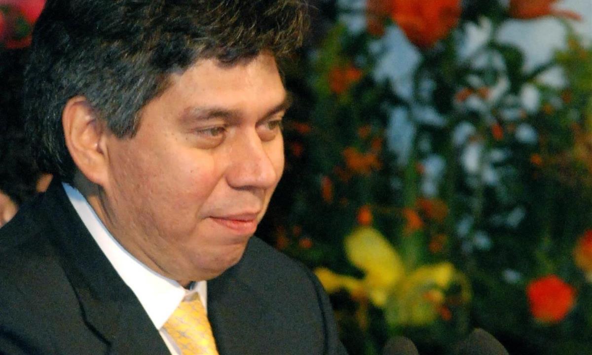 En la imagen un registro del periodista colombiano Daniel Coronell, quien dejará su cargo de presidente de la división de noticias de Univisión el próximo 1 de agosto. EFE/Juan Cedillo/Archivo Daniel Coronell