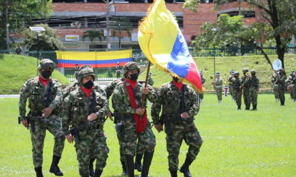 [En Fotos] Así conmemoró el Ejército en Medellín los 211 años de independencia