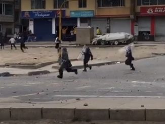 VIDEOS. Tensión en Usme: al menos cinco policías heridos en disturbios de hoy 1 Al menos 5 policías heridos por disturbios en Usme