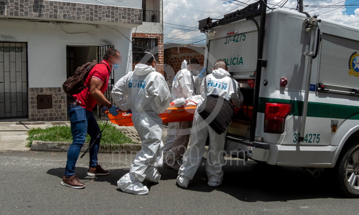EN FOTOS Y VIDEO: ¡Le dieron con sevicia! Con unas 20 puñaladas encontraron a un hombre muerto 8 BOSTON