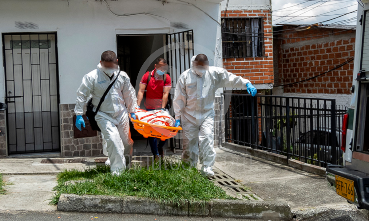 EN FOTOS Y VIDEO: ¡Le dieron con sevicia! Con unas 20 puñaladas encontraron a un hombre muerto 6 BOSTON