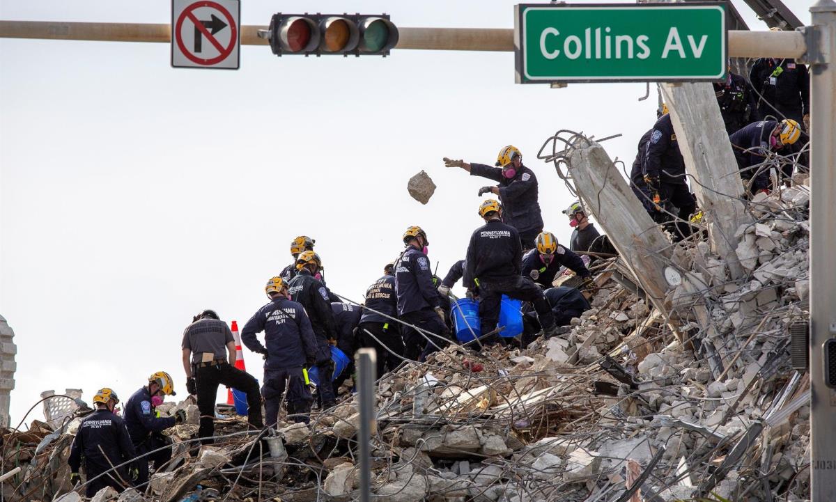 Aumenta a 90 el número de muertos por el derrumbe del edificio en Miami-Dade 1 Miami-Dade