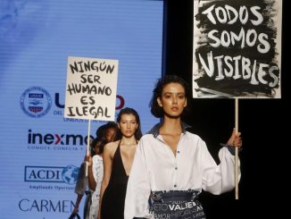 La venezolana Carmen Nava hace visibles a migrantes en la pasarela de Colombiamoda 1 Colombiamoda