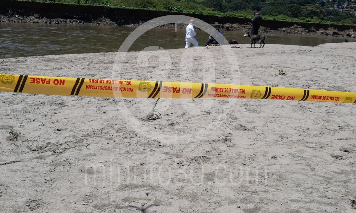 EN VIDEO: ¡Qué tristeza! Encontraron un cuerpo en el río Medellín, al parecer, de una mujer 3 río Medellín