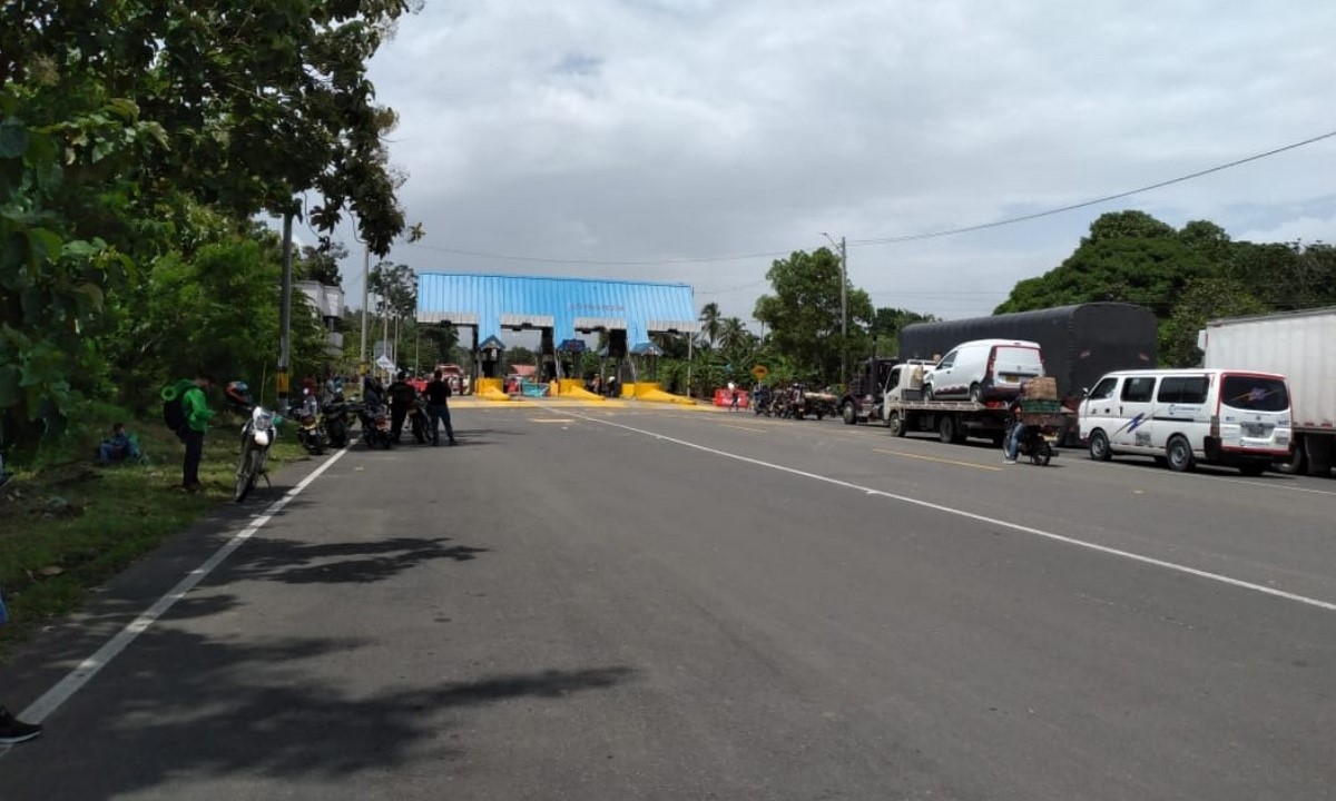 FOTOS: Paso cada media hora en el peaje de Cirilo en Urabá por manifestación 1 peaje1 1