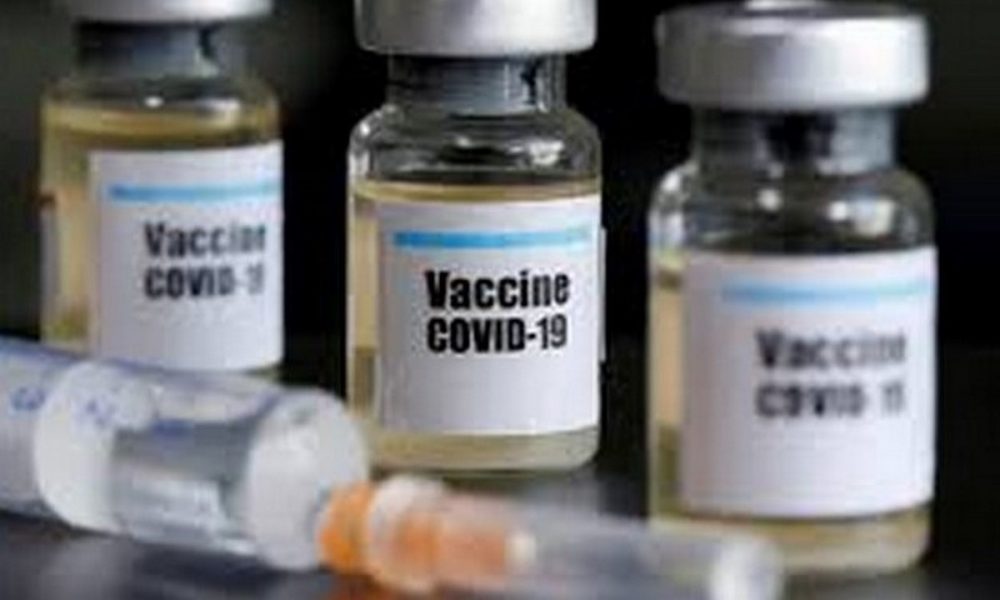 Vacunación mixta (AstraZeneca+Pfizer) aumentaría hasta seis veces los anticuerpos