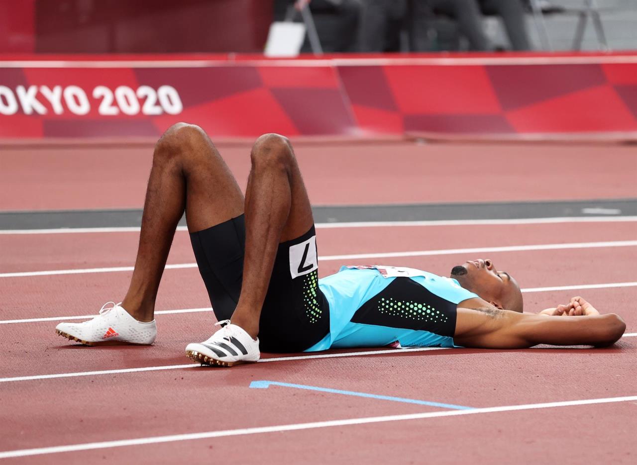 Gardiner y Zambrano repiten en 400 el oro y la plata del Mundial 3 400mts tokio2