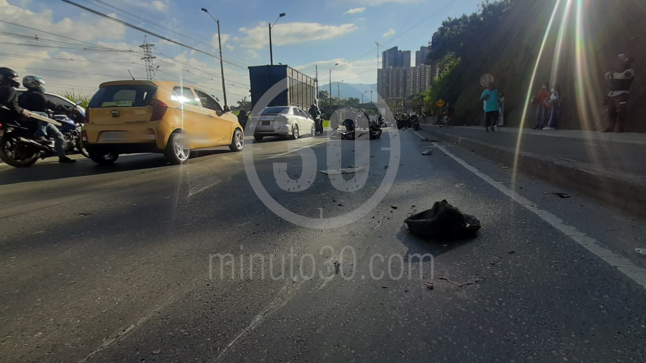 EN FOTOS: ¡Fatal accidente de tránsito! Motocilista murió ‘aplastado’ en la autopista Norte 7 ACCIDENTE