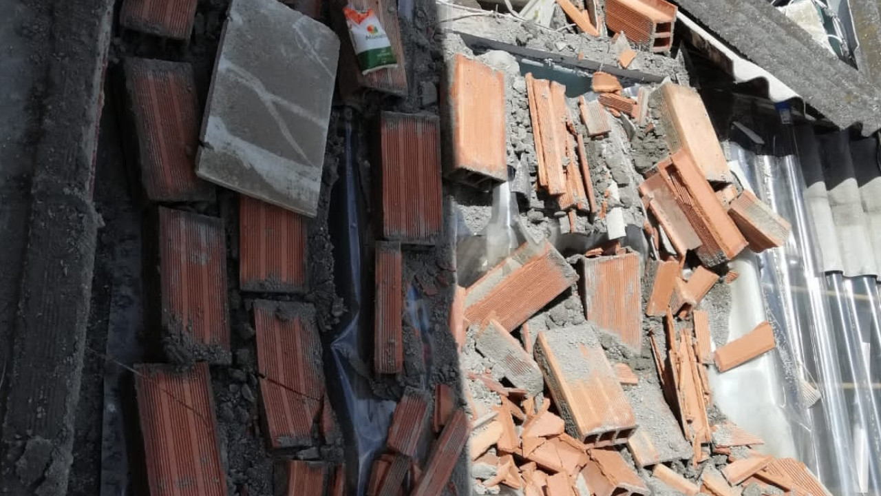 EN FOTOS: ¡Qué susto! En Aranjuez se cayó el muro de una obra sobre una vivienda 5 Aranjuez