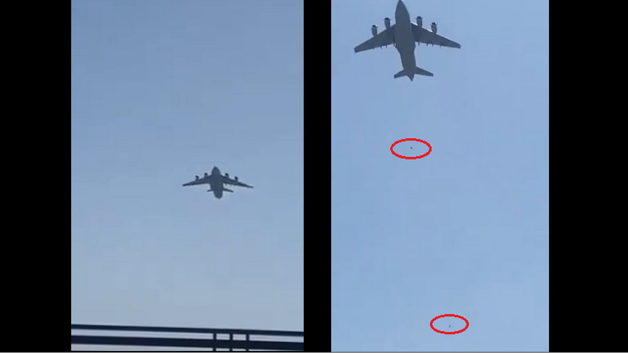 [Video] ¡Tragedia! dos afganos murieron al caer del tren de aterrizaje de un avión