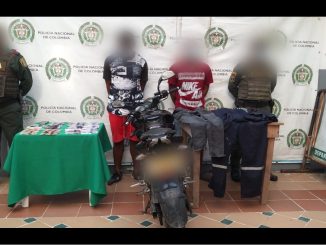 Cogieron a dos sujetos que minutos antes habían cometido millonario robo en una bomba de gasolina 1 Cogieron a dos hombres que minutos antes habían cometido millonario robo en una bomba de gasolina