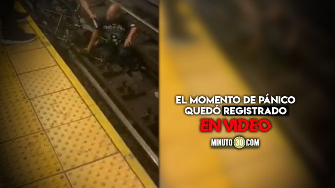 De-terror-Hombre-en-silla-de-ruedas-se-volteo-y-cayo-a-la-via-del-metro Nueva York