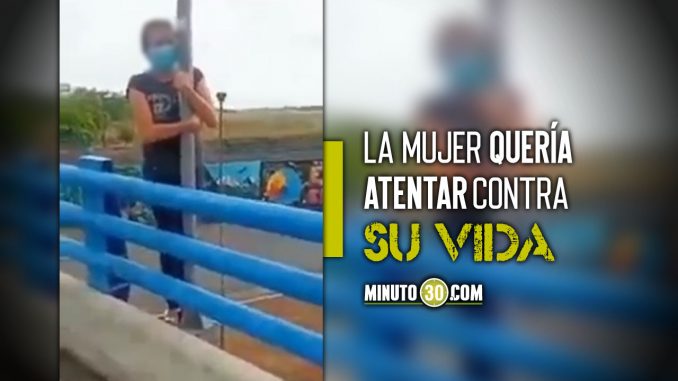 Estremecedor-Conductor-convencio-a-una-mujer-de-no-lanzarse-de-un-puente puente