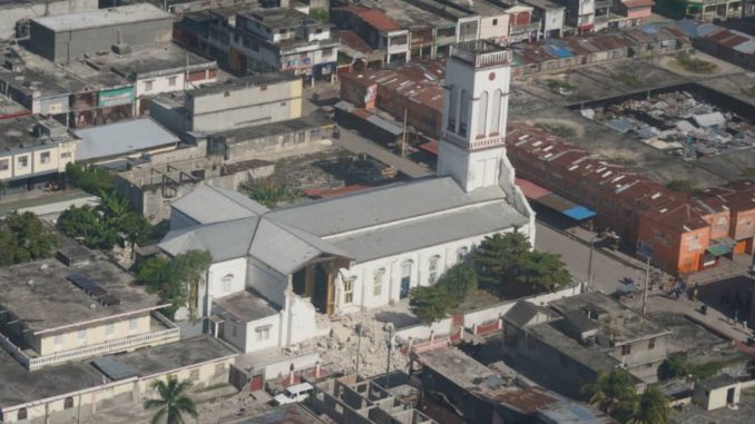 A 227 se eleva el número de muertos en Haití luego del terremoto A 227 se eleva el número de muertos en Haití luego del terremoto