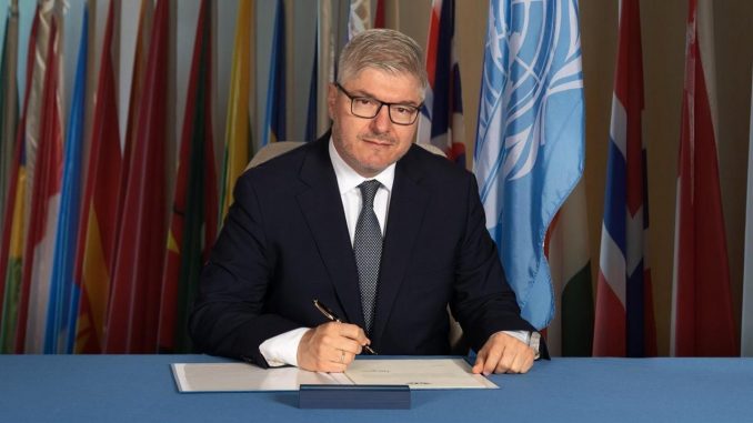 Fotografía cedida este lunes por la Organización de la Aviación Civil Internacional (OACI) en la que se registró al colombiano Juan Carlos Salazar, quien asumió como secretario general de la OACI, el organismo de la ONU encargado de velar por el sistema mundial de la aviación civil. EFE/OACI OACI