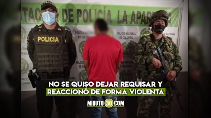 Le-echaron-mano-a-un-tipo-que-borracho-le-pego-a-un-Policia 'Le echaron mano' a un tipo que borracho le pegó a un Policía