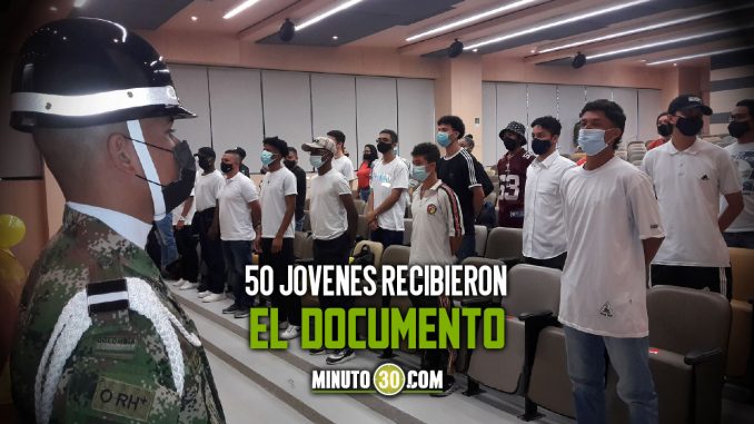 Les-entregaron-libretas-militares-gratuitas-a-jovenes-en-Medellin Les entregaron libretas militares gratuitas a jóvenes en Medellín
