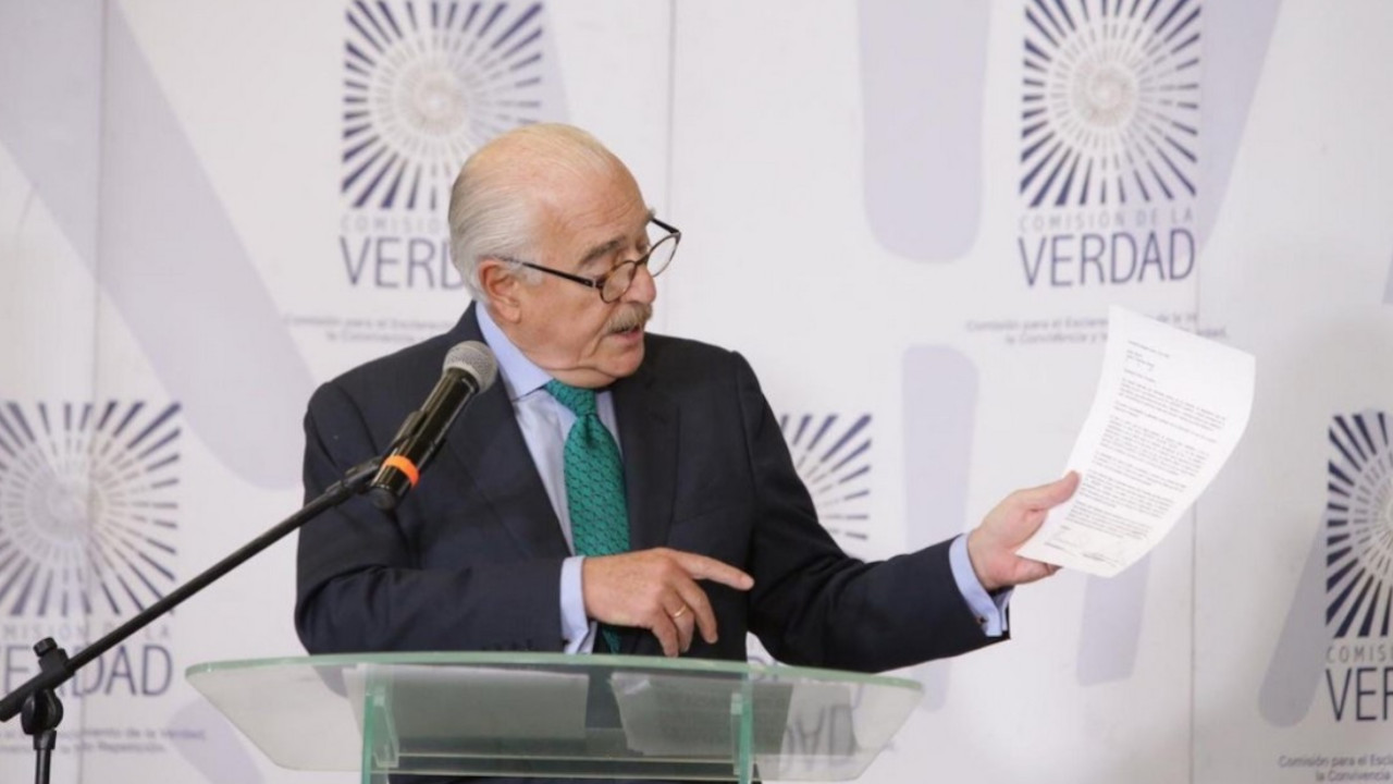 Pastrana entregó una carta que sería del Cartel de Cali en la que se asegura que financiaron la campaña presidencial de Ernesto Samper