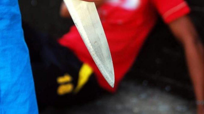 RIÑA A CUCHILLO Venezolano