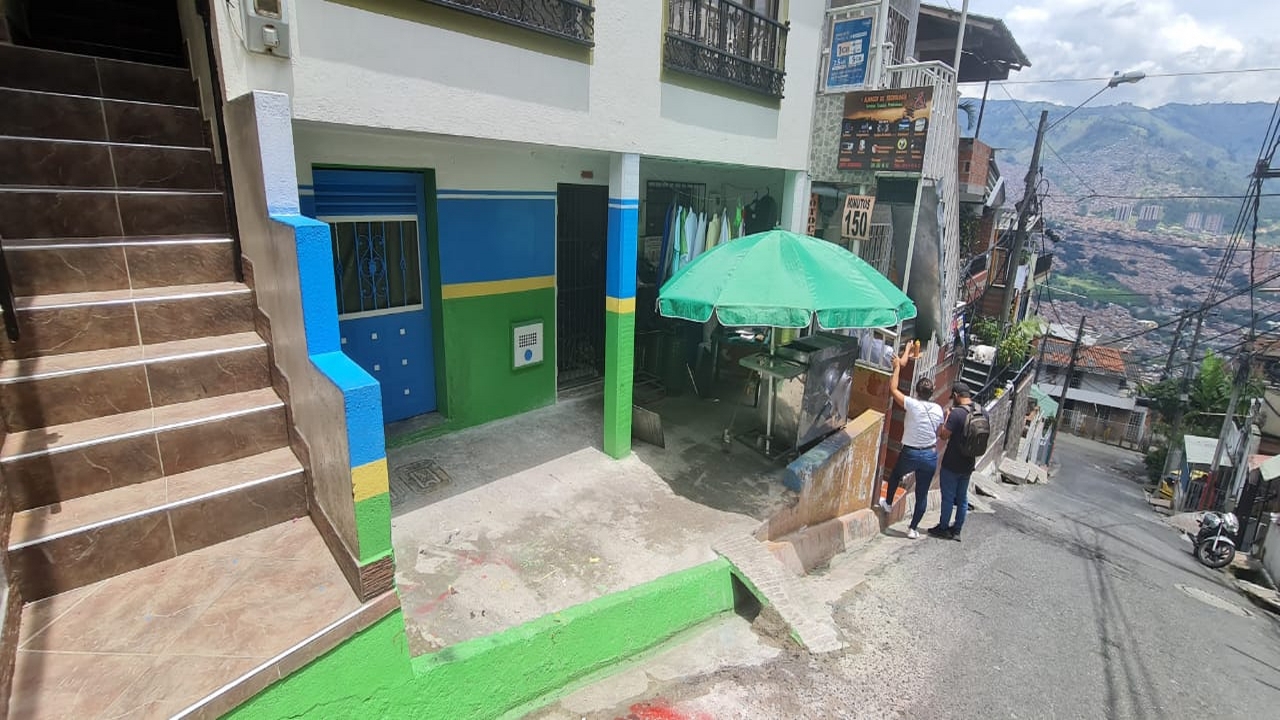 ¡Qué impresión! Hombre se prendió fuego en el barrio El Popular 2 El Popular