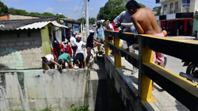 Un bebé muerto fue hallado debajo de un puente en Barranquilla Un bebé muerto fue hallado debajo de un puente en Barranquilla