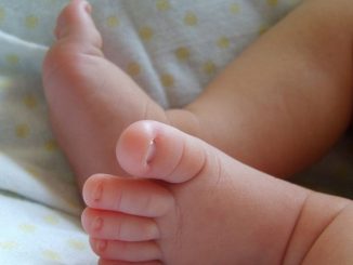 Envían a prisión a un hombre por sacudir a su bebé de 6 meses 1 hombre