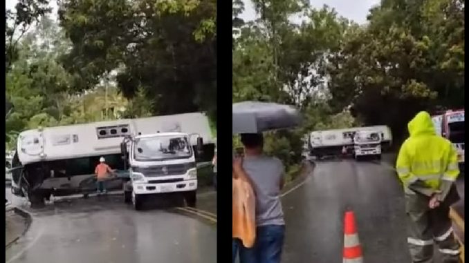 Un bus del Inpec se volcó en la vía entre Medellín y Puerto Berrío Un bus del Inpec se volcó en la vía entre Medellín y Puerto Berrío