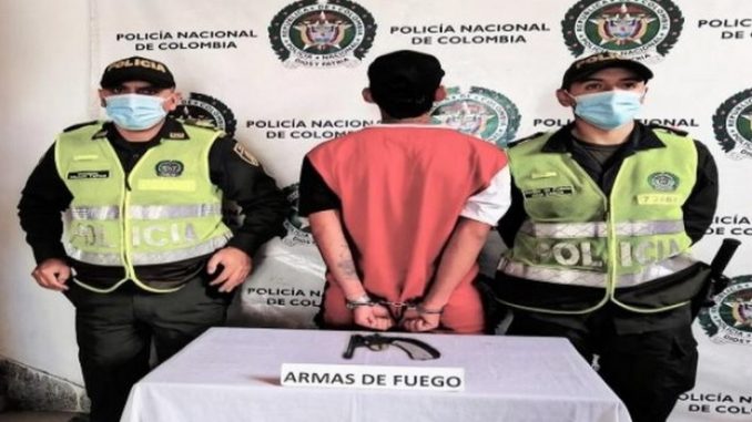 Le disparó a policías cuando lo iban a requisar Le disparó a policías cuando lo iban a requisar
