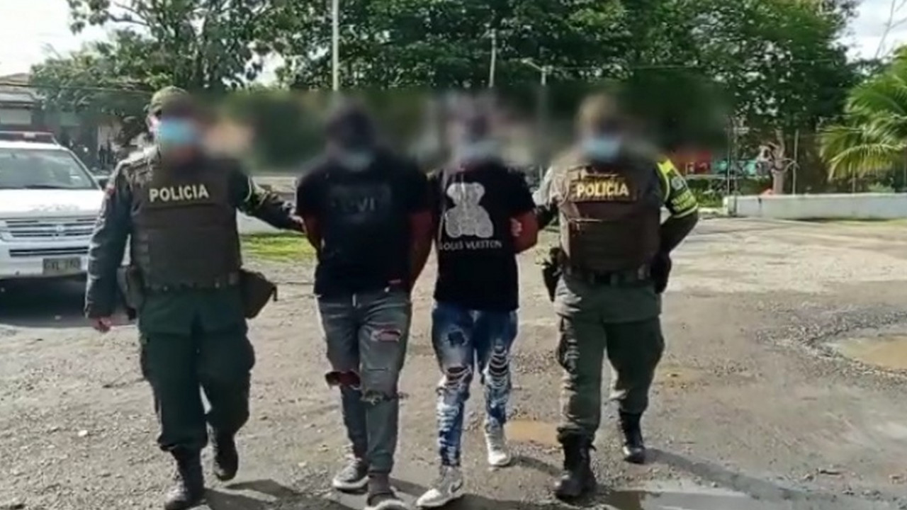 [Video] Estos son los que estarían robando en la vía Chigorodó - Turbo