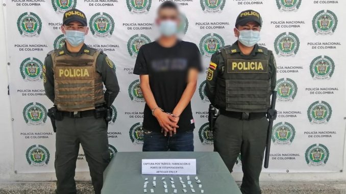 Cogieron a presunto expendedor de estupefacientes en Guarne, llevaba bazuco Cogieron a presunto expendedor de estupefacientes en Guarne, llevaba bazuco