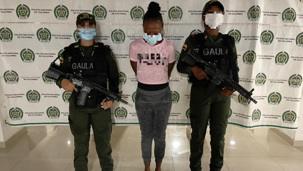 En pleno acto cogieron a alias 'Cuñada', presunta integrante de 'Los Mexicanos'