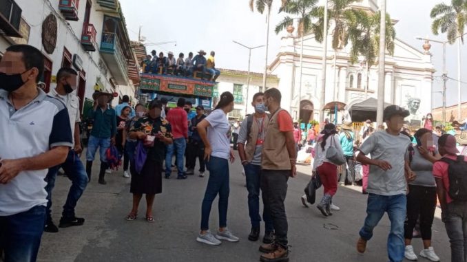 847 campesinos desplazados en Ituango tomaron la decisión de volver a sus veredas 847 campesinos desplazados en Ituango tomaron la decisión de volver a sus veredas