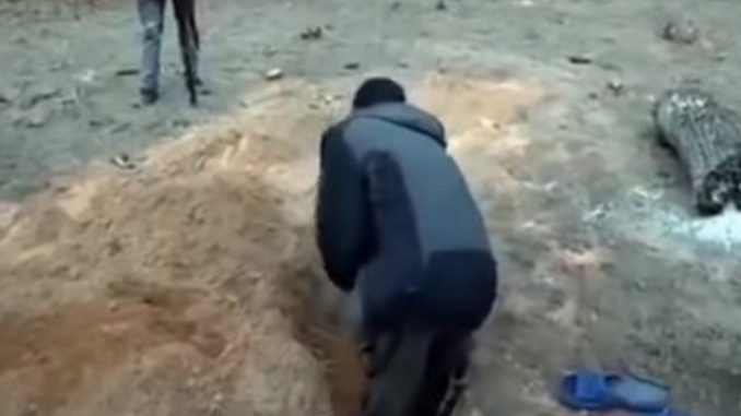 enterrado vivo hombre resuscitar jesus