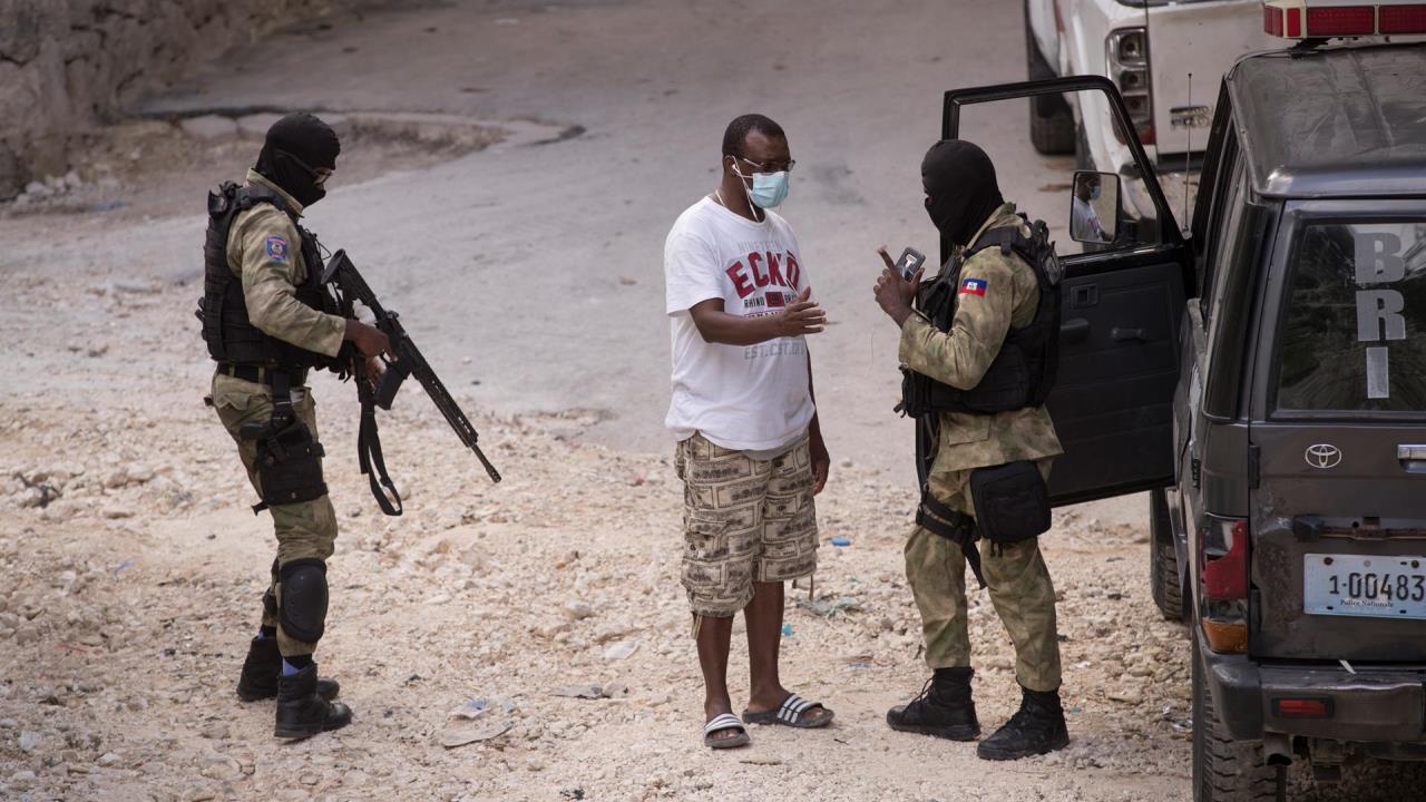 Dos periodista asesinados y quemados mientras trabajaban en Haití